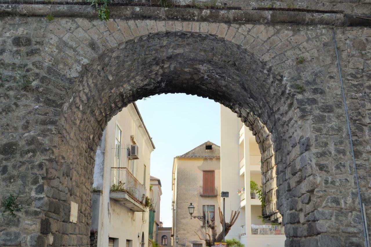 La Piccola Sorrento Hotel ภายนอก รูปภาพ